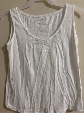 Van Heusen White Scoop Neck Tank with Lace Trim